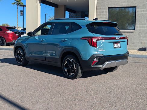 Used 2025 Kia Seltos EX w/ EX Sunroof Package image 4