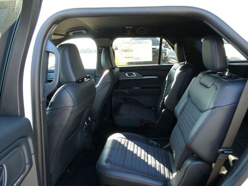 New 2026 Ford Explorer ST-Line AWD/4WD image 15