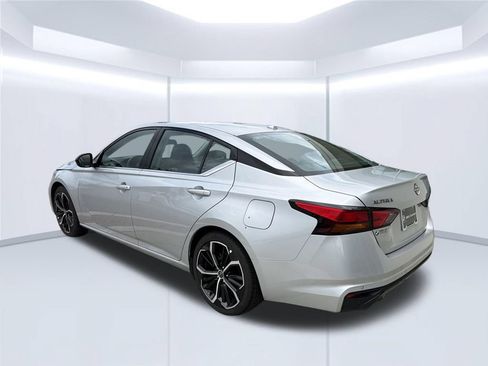 Used 2024 Nissan Altima 2.5 SR FWD image 5