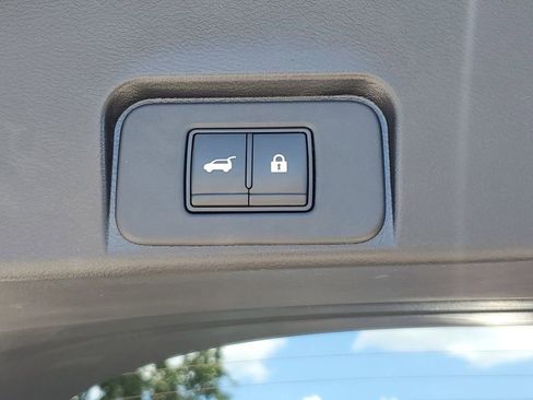 Used 2022 Nissan Rogue SL image 15