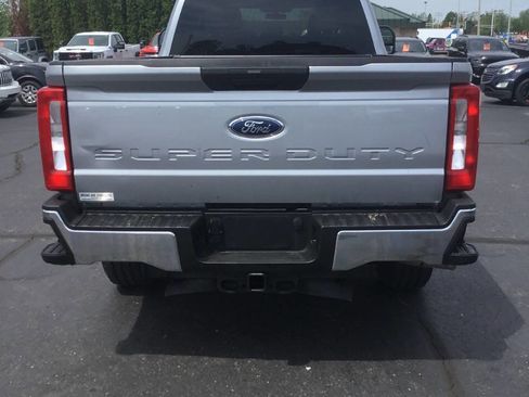 Used 2024 Ford F250 XLT AWD/4WD image 4