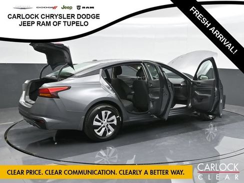 Used 2025 Nissan Altima 2.5 S FWD image 43