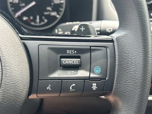 Used 2023 Nissan Rogue SV FWD image 29