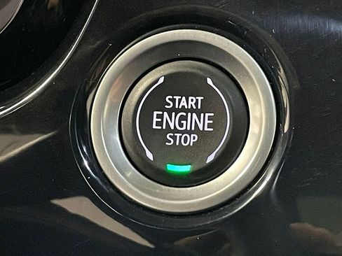 Used 2023 Cadillac XT6 Premium Luxury image 33