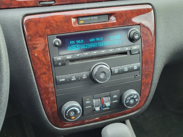 Used 2009 Chevrolet Impala LT FWD image 14