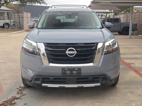 Used 2024 Nissan Pathfinder Platinum w/ Cargo Package image 8