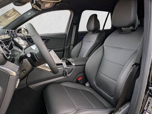 Certified 2026 Mercedes-Benz GLC 300 image 5