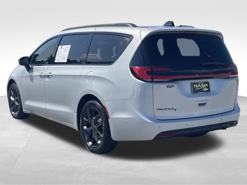 Used 2023 Chrysler Pacifica Touring-L w/ S Appearance Package FWD image 5