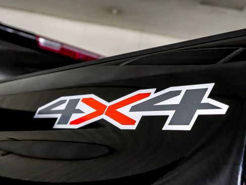 Used 2022 Chevrolet Silverado 2500 LT w/ Convenience Package image 43