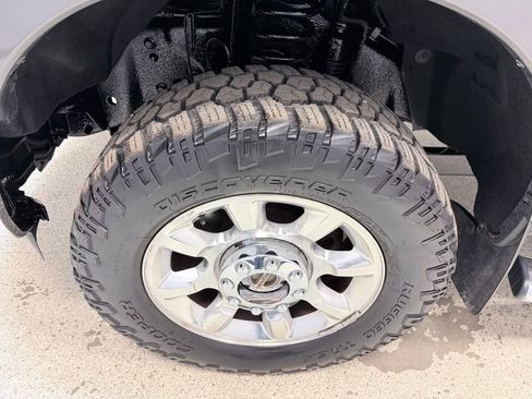 Used 2014 Ford F250 Lariat w/ Lariat Ultimate Package image 14