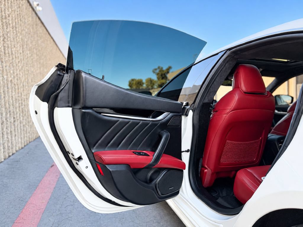 Used 2023 Maserati Ghibli Modena RWD image 15