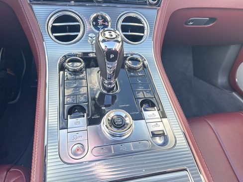 Used 2020 Bentley Continental GT image 16