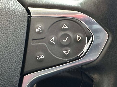 Certified 2023 Chevrolet Traverse LT FWD image 18