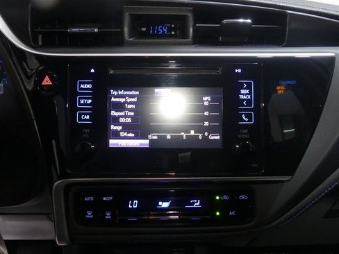 Used 2018 Toyota Corolla SE FWD image 35