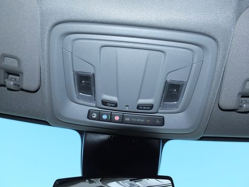 Used 2024 Chevrolet Silverado 2500 LT image 27