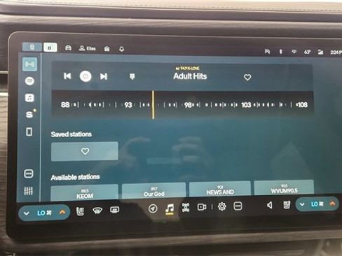 Used 2023 Rivian R1T Adventure image 48