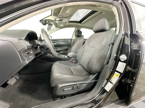 Used 2023 Honda Accord EX image 4