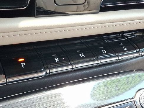 Certified 2023 Lincoln Nautilus AWD w/ Premium Package image 14
