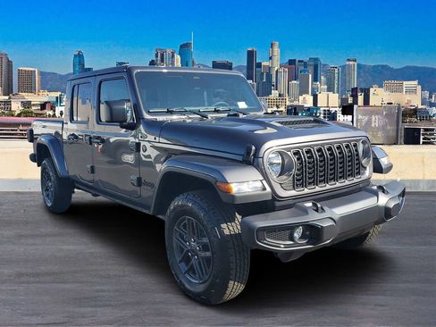 New 2026 Jeep Gladiator Sport image 3