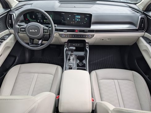 Used 2025 Kia Sorento S w/ Panoramic Sunroof Package FWD image 26