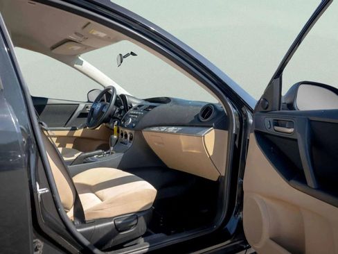 Used 2010 MAZDA MAZDA3 i Touring image 11