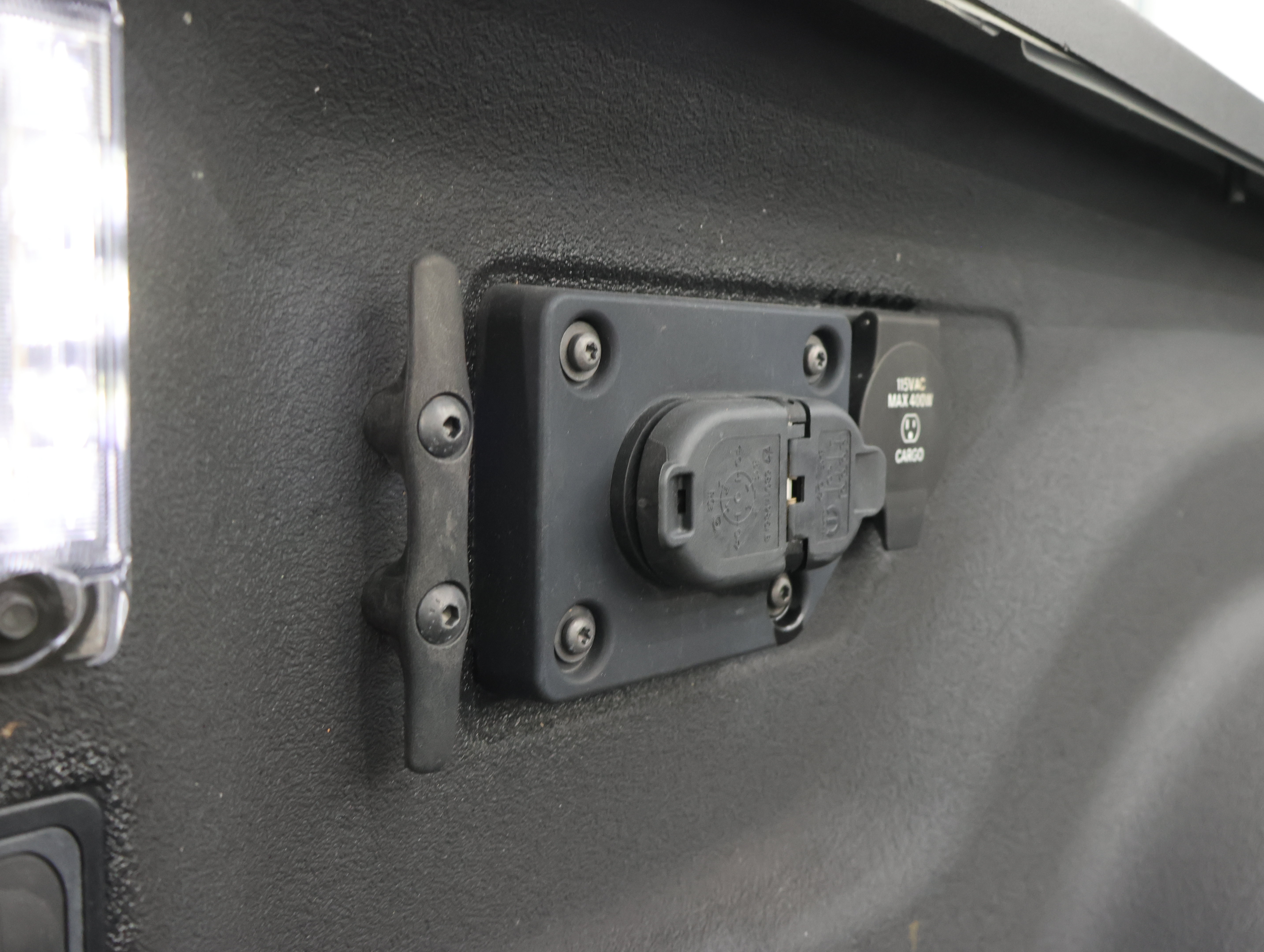 Used 2024 RAM 2500 Laramie AWD/4WD image 32