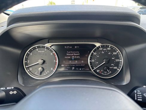 Used 2025 Nissan Rogue SV AWD/4WD image 42