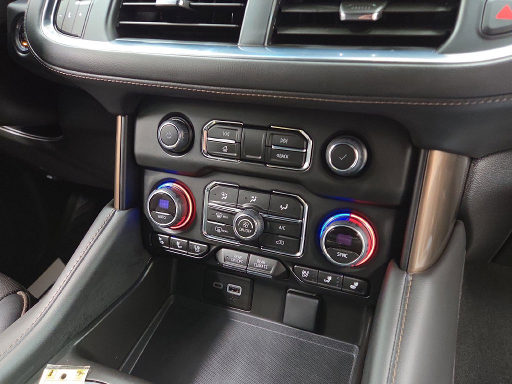 Used 2023 Chevrolet Tahoe High Country w/ Premium Package 2 AWD/4WD image 18