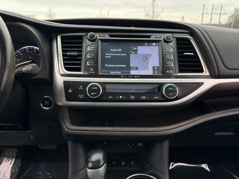 Used 2016 Toyota Highlander Limited Platinum image 20