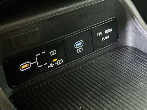 Used 2025 Hyundai Kona SEL image 26