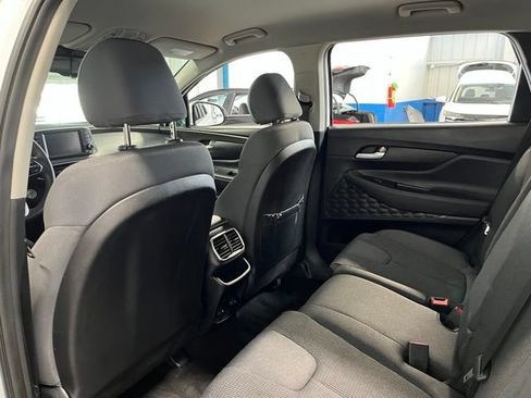 Used 2019 Hyundai Santa Fe SEL FWD image 17