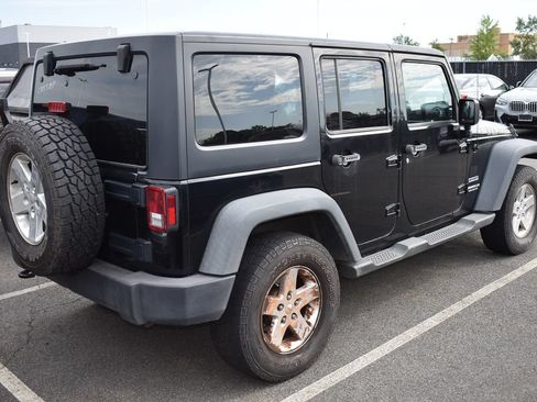 Used 2015 Jeep Wrangler Unlimited Sport w/ Quick Order Package 24S AWD/4WD image 3