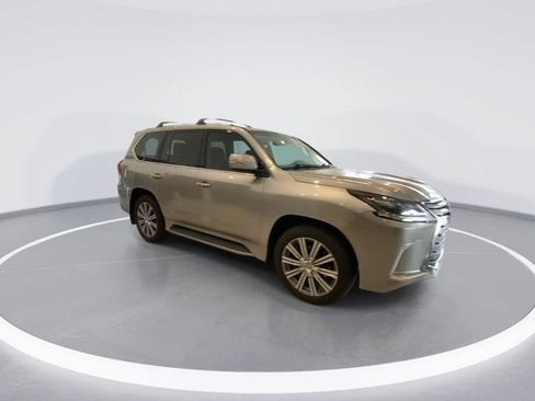 Used 2017 Lexus LX 570 4WD w/ Luxury Package image 2
