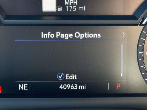 Used 2021 Cadillac XT5 Premium Luxury image 15