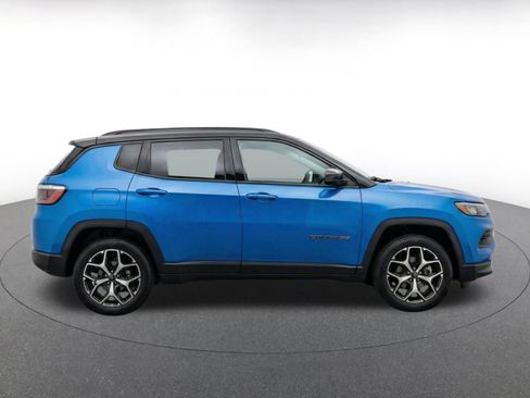 Used 2025 Jeep Compass Limited AWD/4WD image 14