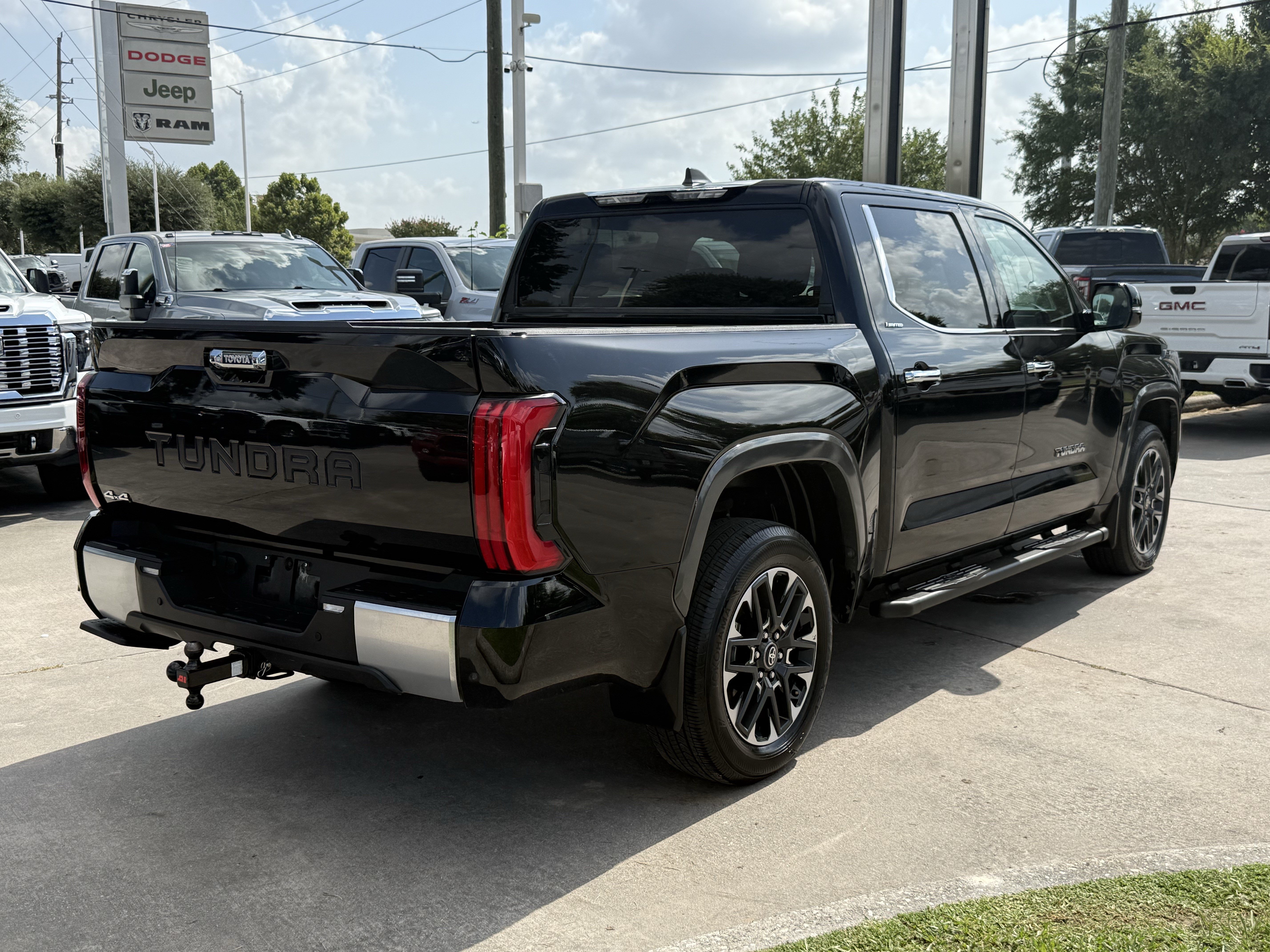 Used 2026 Toyota Tundra Limited w/ Power Package AWD/4WD image 5