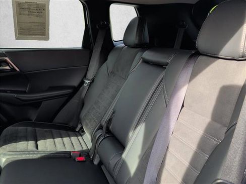 Used 2024 Mitsubishi Outlander 4WD Plug-In Hybrid image 18