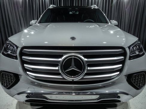 New 2026 Mercedes-Benz GLS 450 4MATIC image 2