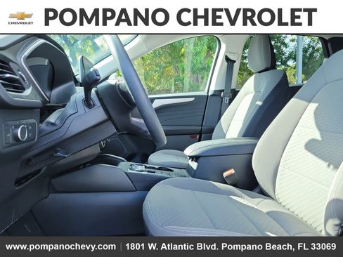 Used 2022 Ford Escape SE w/ SE Sport Appearance Package image 23