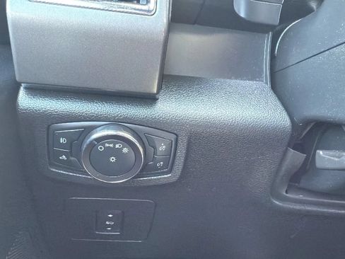 Used 2016 Ford F150 XLT w/ Equipment Group 302A Luxury AWD/4WD image 14