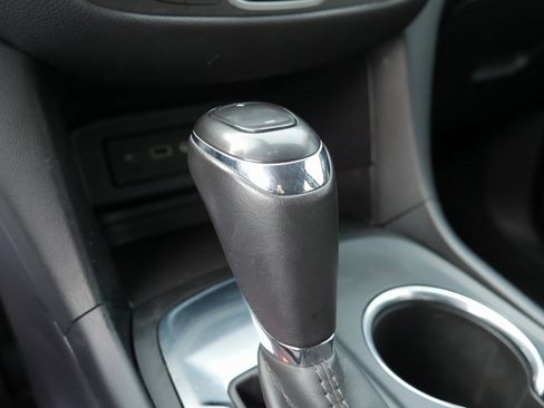 Used 2019 Chevrolet Equinox LT image 18