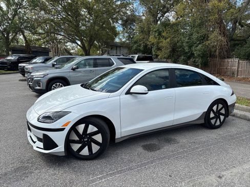 Used 2025 Hyundai Ioniq 6 SE image 3