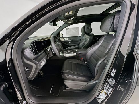New 2026 Mercedes-Benz GLS 580 4MATIC image 23