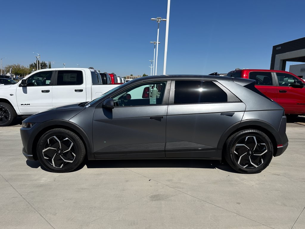Used 2024 Hyundai Ioniq 5 SEL AWD/4WD image 3