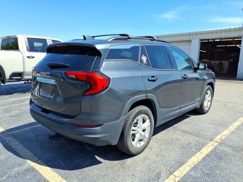 Used 2018 GMC Terrain SLE w/ Driver Convenience Package FWD image 3
