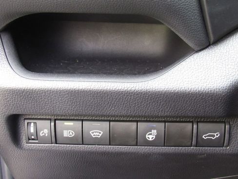 Used 2024 Toyota RAV4 XLE w/ Convenience Package image 33