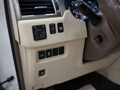 Used 2017 Lexus GX 460 image 30