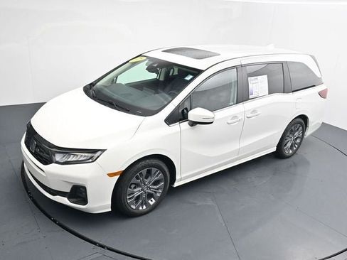 Used 2025 Honda Odyssey Touring image 20