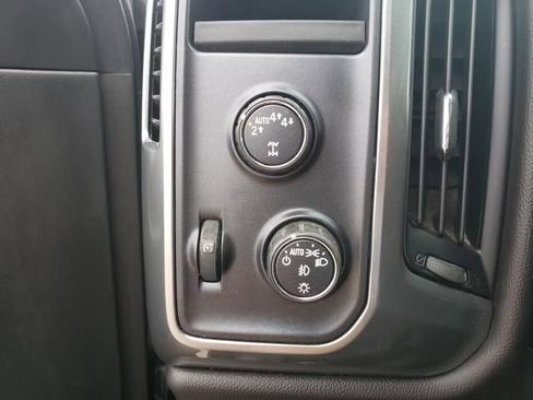 Used 2018 Chevrolet Silverado 1500 LT w/ LT Convenience Package image 20