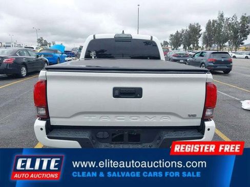 Used 2018 Toyota Tacoma TRD Sport w/ Technology Package image 31